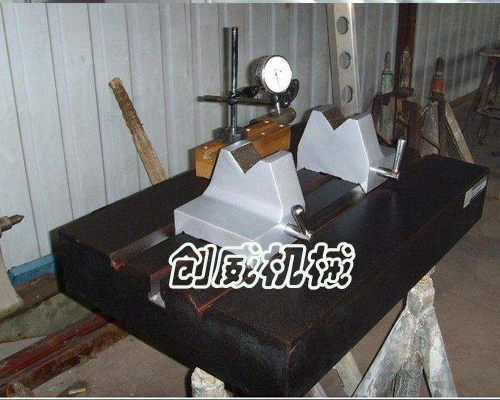 岩石偏摆检查仪